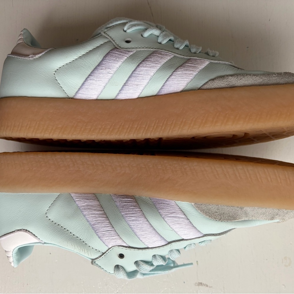 Adidas Samba Shoe- Almost Blue / Cloud White / Silver Metallic Women's US Size 8 - Picture 4 of 9
